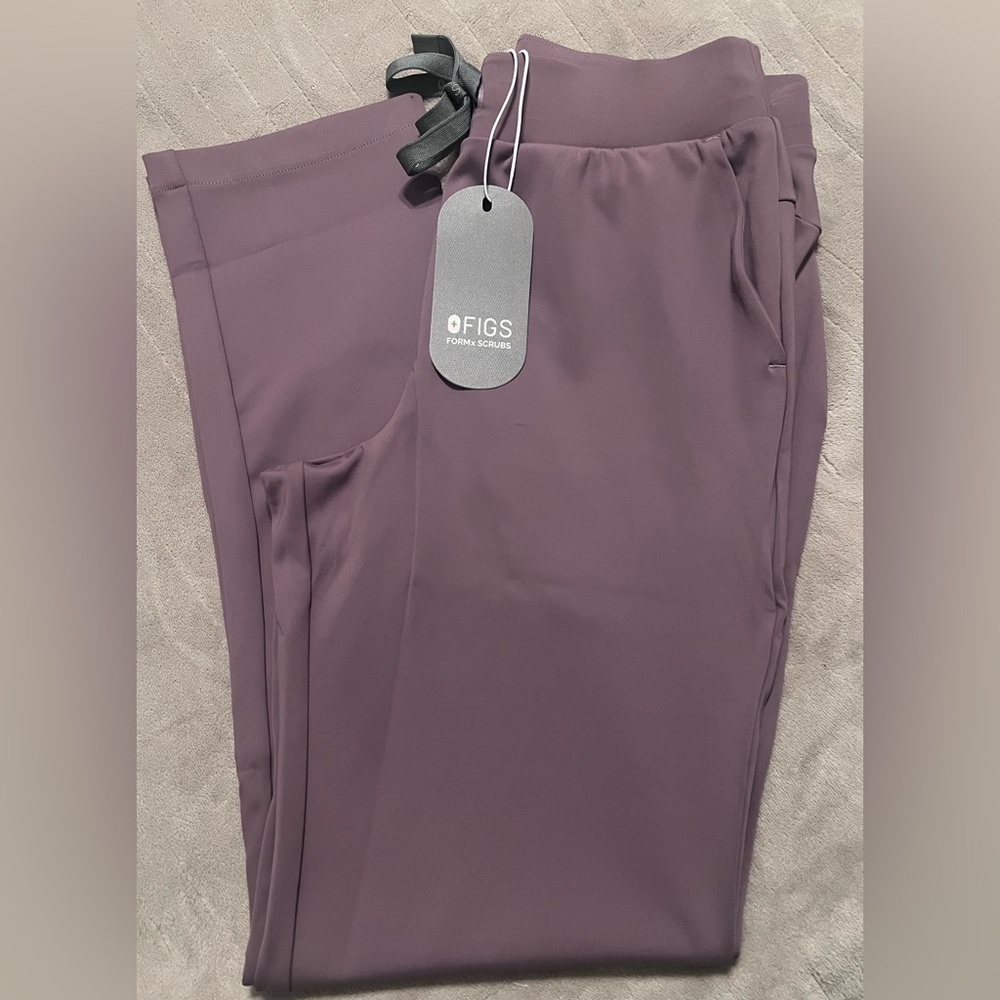 Figs Tena Tapered Scrub Pants in Plum size small tall